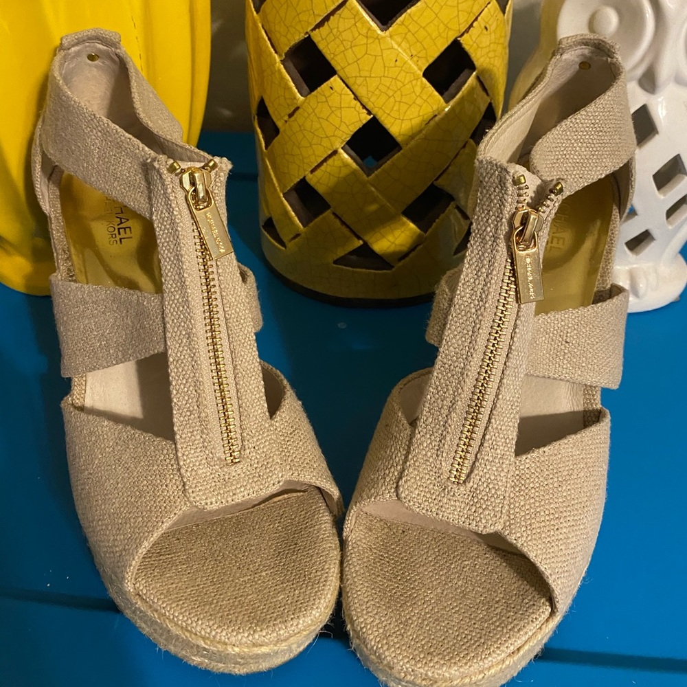 Last Chance!Michael Kors Wedges!